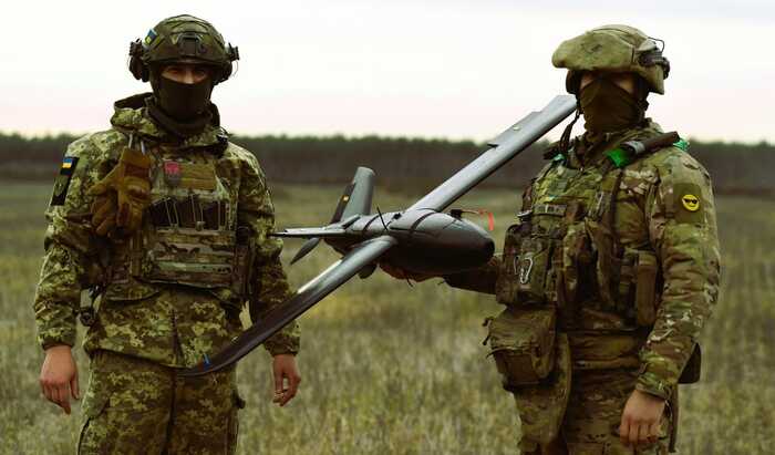 Військові показали, як FPV-дрон з вогнеметом випалює позиції армії РФ на Запоріжжі