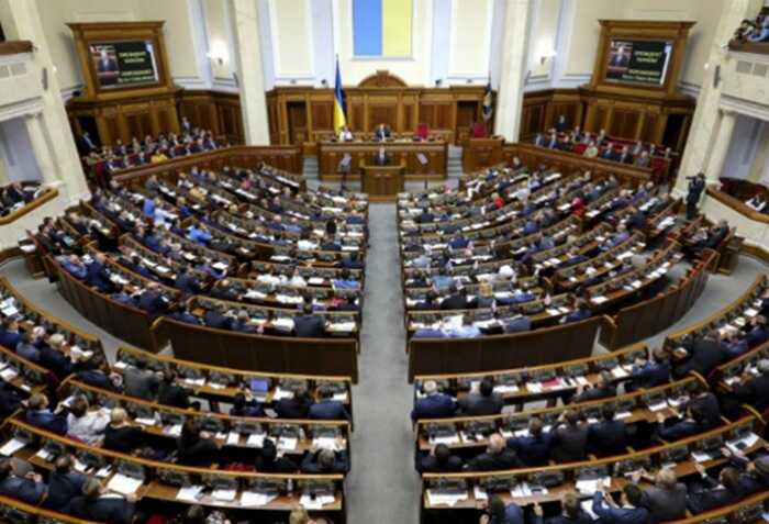 Рада перенесла збільшення податків для ФОПів на 1 січня