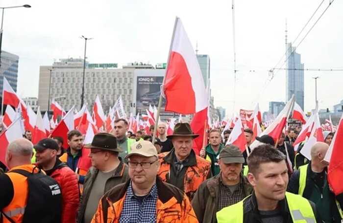 Польські фермери готують великий мітинг проти українського імпорту та політики ЄС