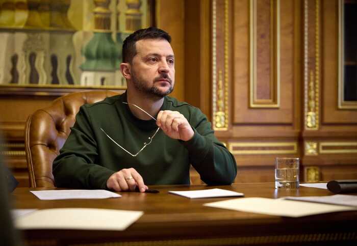 Україна працює з Америкою, щоб знайти шлях до миру, — Зеленський
