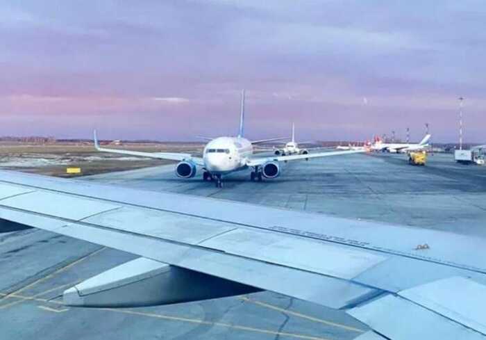 Атака українських дронів на РФ спричинила скасування та затримки 350 рейсів