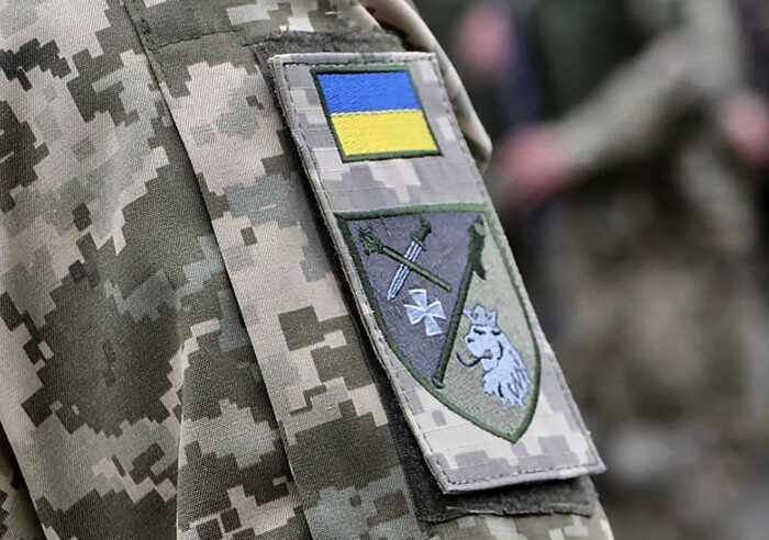 У Києві зафіксували черговий випадок жорсткої мобілізації: чоловіка силоміць заштовхали в поліцейський фургон
