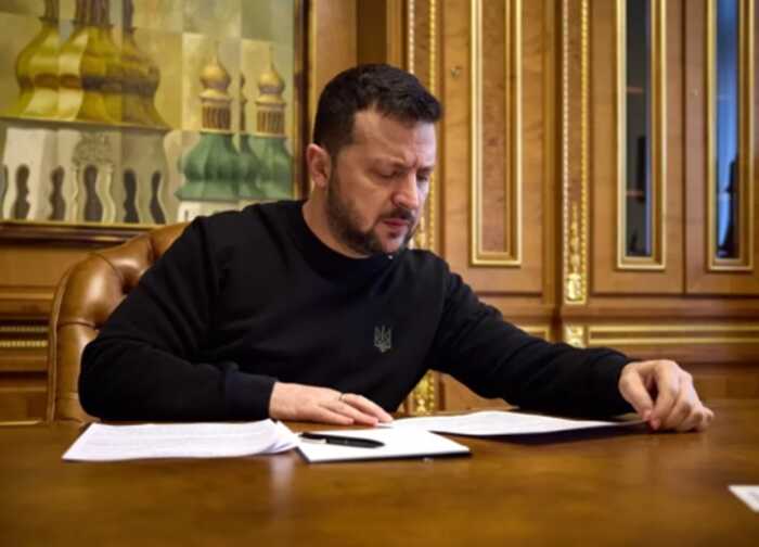 Зеленський нагородив ще 504 військових, 285 із них - посмертно
