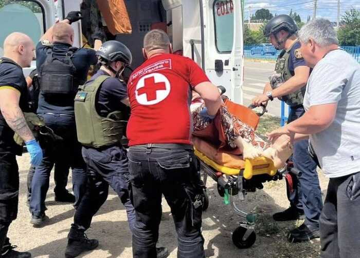 На Нікопольщині через ворожі обстріли загинула жінка, п’ятеро поранених