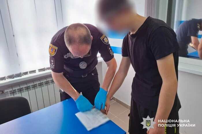 На Одещині поліцейські затримали підлітків, які катували 12-річного хлопця