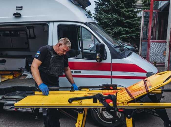 Російські війська вдруге вдарили по району біля Сум, постраждали медики швидкої