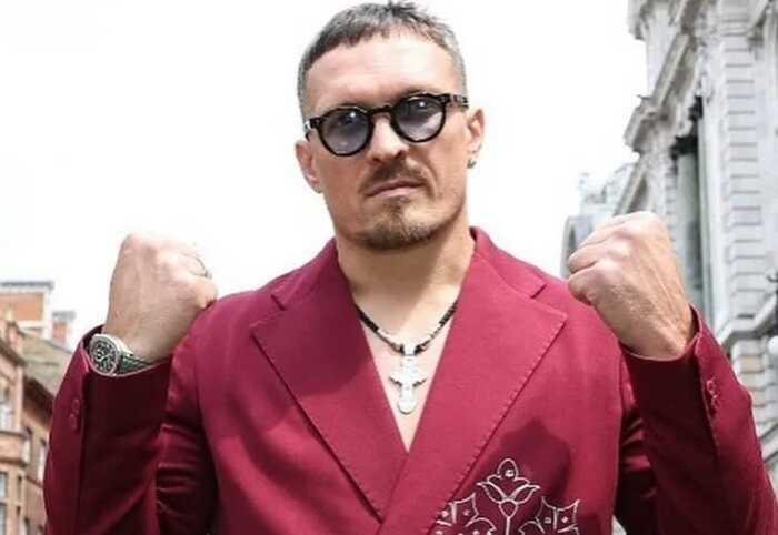Олександр Усик з’явився у Лондоні у костюмі від українського бренду з авторською вишивкою