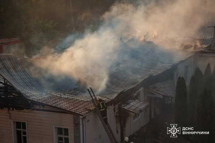 На Вінниччині спалахнула масштабна пожежа в лікарні