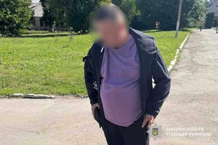У Тернополі на території лікарні чоловік відкрив стрілянину