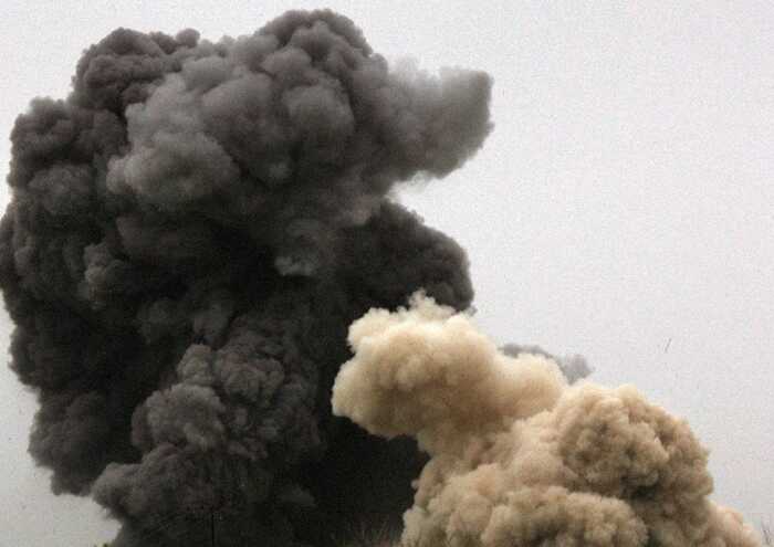 Російський дрон атакував багатоповерхівку в центрі Херсона, є постраждалі